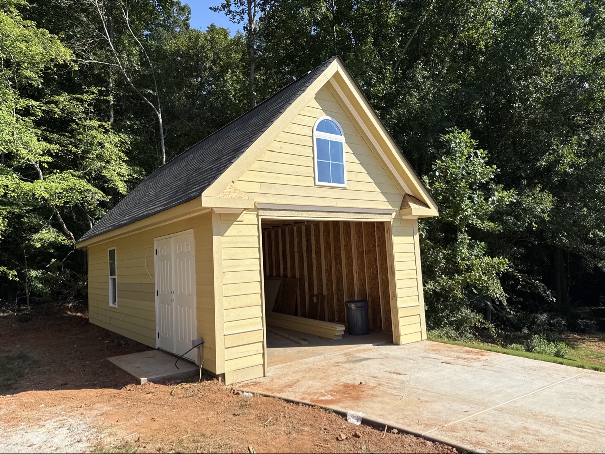 Detached garage with lap siding